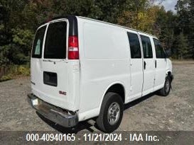 GMC Savana G2500 2018 1GTW7AFG9J1902352 Image 4