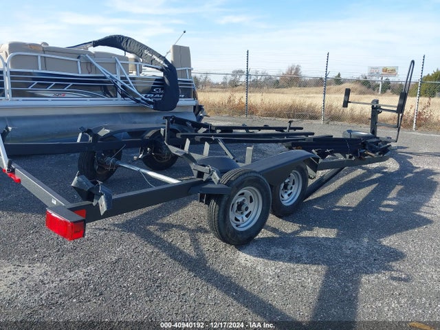 40940192 :رقم المزاد ، BUJ12907D121 vin ، 2021 Suntracker Suntracker Sport Fis مزاد بيع