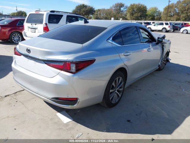 58AD11D17MU003326 Lexus ES 250