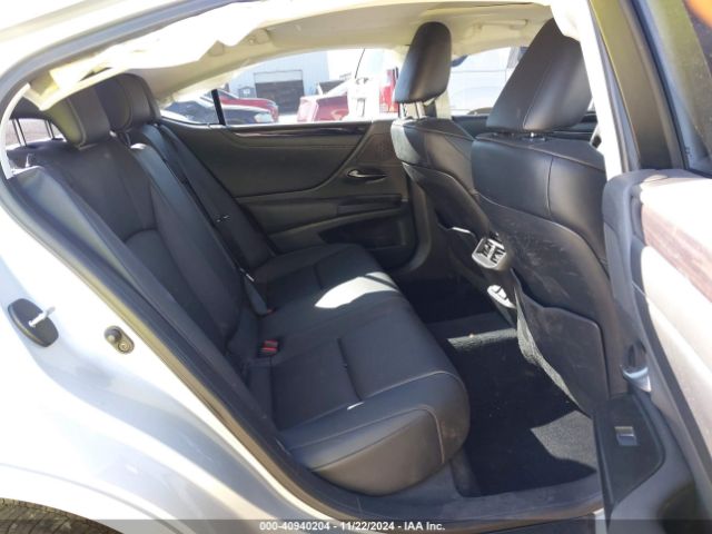 58AD11D17MU003326 Lexus ES 250