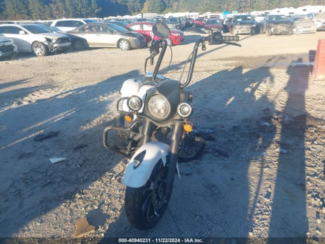 2019 INDIAN MOTORCYCLE CO. SPRINGFIELD 56KTHDAA6K3371910 Photo 4