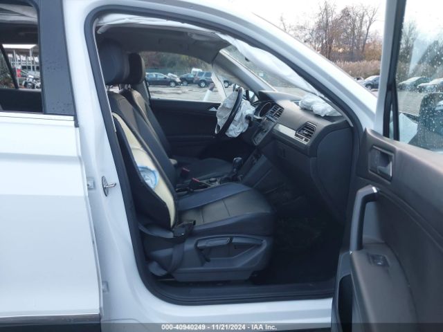3VV2B7AX7JM214345 Volkswagen Tiguan 2.0t Se/2.0t Sel