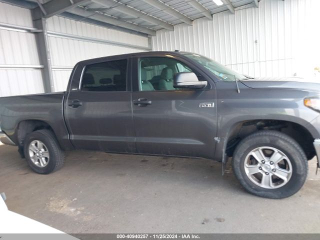 5TFDW5F1XJX732688 Toyota Tundra Sr5 5.7l V8