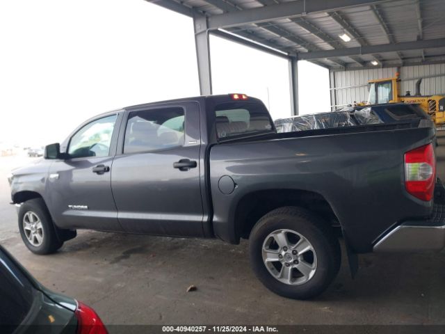 5TFDW5F1XJX732688 Toyota Tundra Sr5 5.7l V8