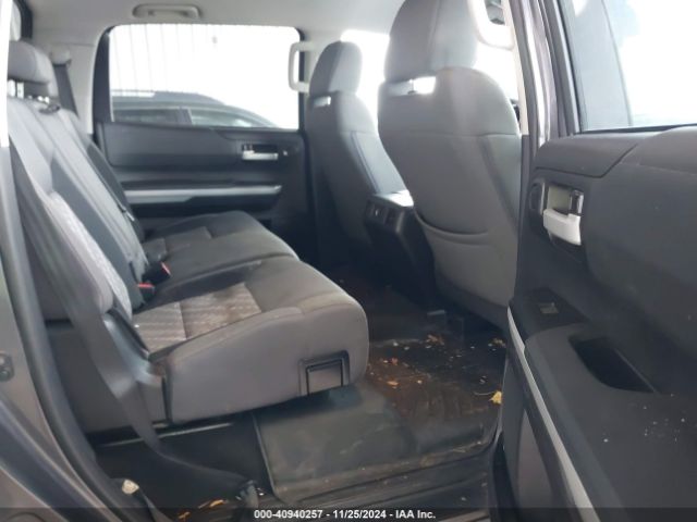 5TFDW5F1XJX732688 Toyota Tundra Sr5 5.7l V8