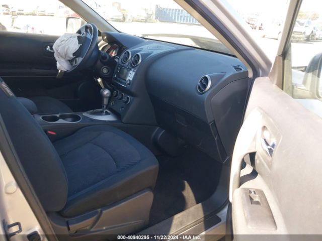 JN8AS5MT0FW667290 Nissan Rogue Select S