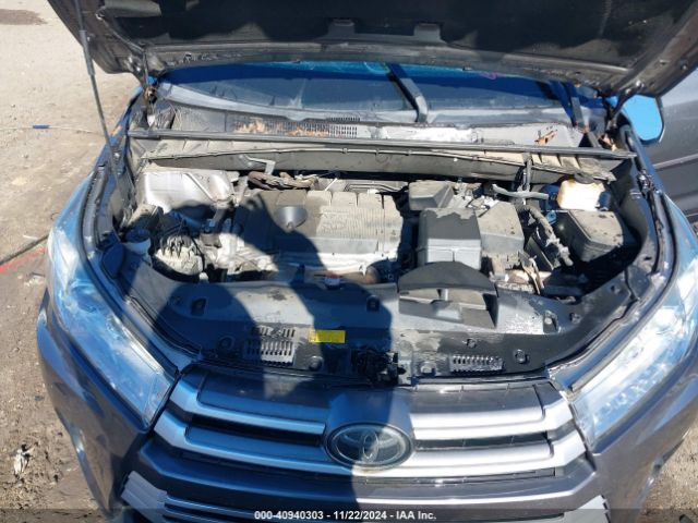5TDZARFH9HS028412 Toyota Highlander Le