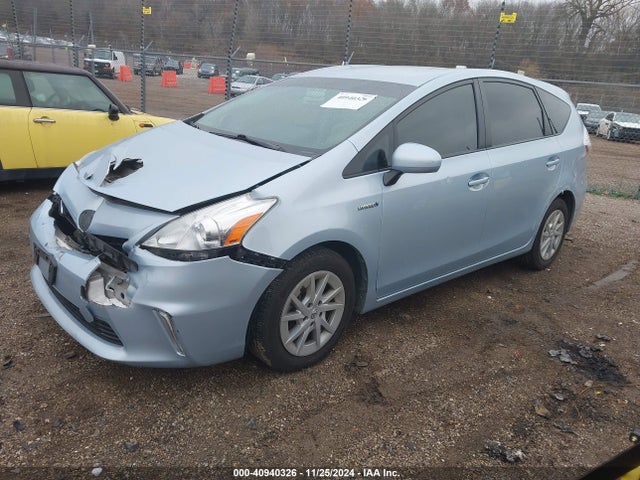 Toyota Prius V Two 2014 JTDZN3EU8EJ006460 Image 2