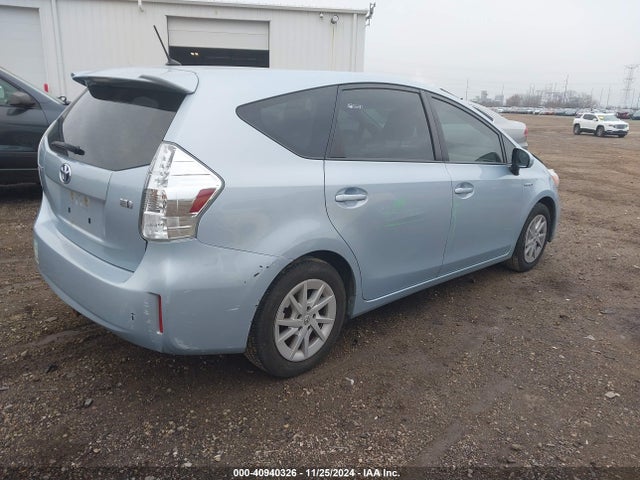 Toyota Prius V Two 2014 JTDZN3EU8EJ006460 Image 4