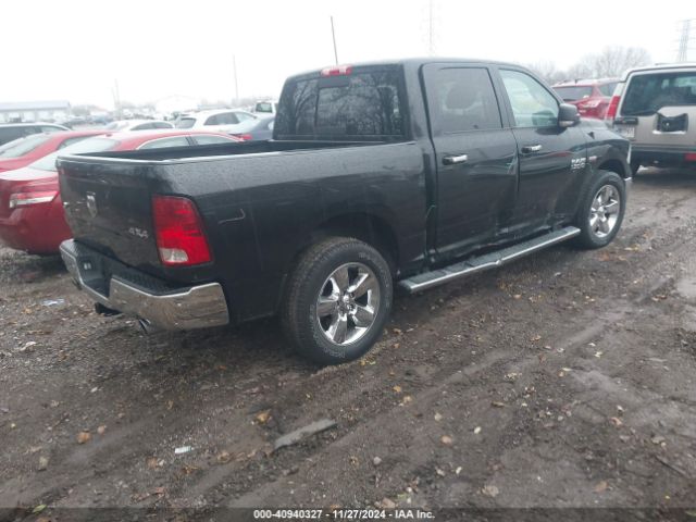 2018 RAM 1500 3C6RR7LT0JG118582 Photo 3