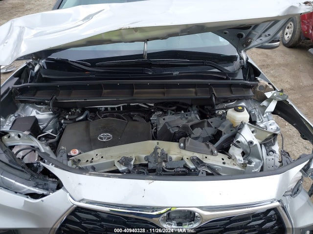5TDGZRAH5NS538937 Toyota Highlander Xle
