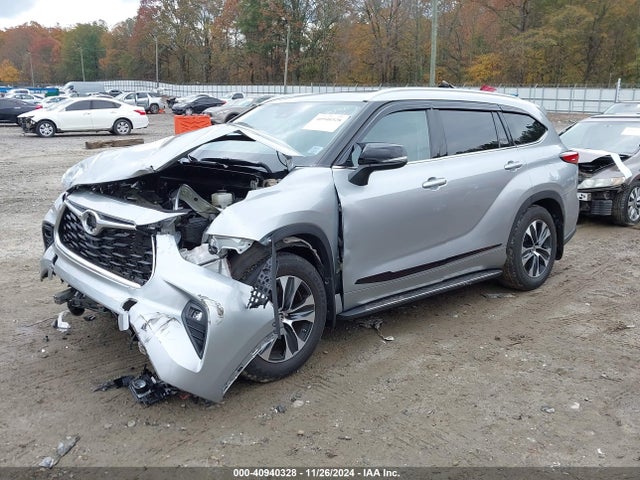 5TDGZRAH5NS538937 Toyota Highlander Xle
