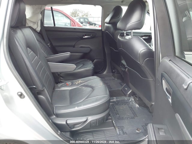 5TDGZRAH5NS538937 Toyota Highlander Xle