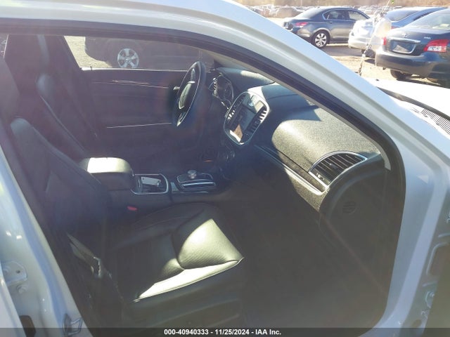 2C3CCASGXNH204137 Chrysler 300 Touring L Awd