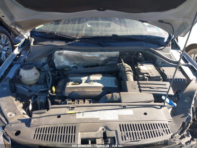 WVGAV7AX4JK000403 Volkswagen Tiguan Limited 2.0t