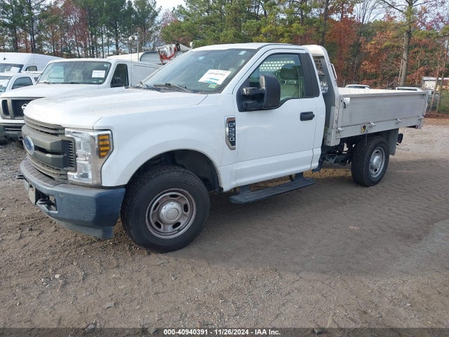 Ford F-250 Xl 2018 1FDBF2A63JEC26989 Image 2
