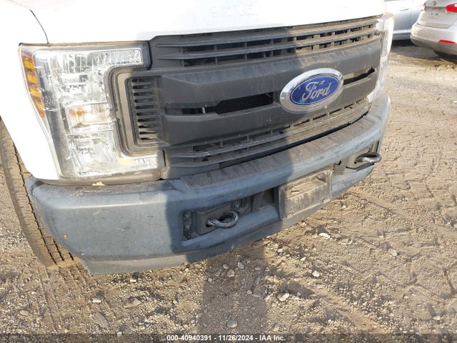 Ford F-250 Xl 2018 1FDBF2A63JEC26989 Image 6