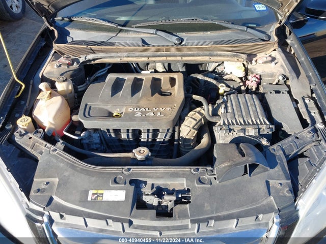 Chrysler 200 Touring 2014 1C3CCBBB7EN183748 Image 10
