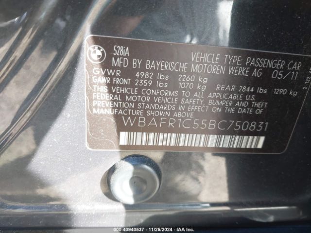 2011 BMW 528I WBAFR1C55BC750831 Photo 8