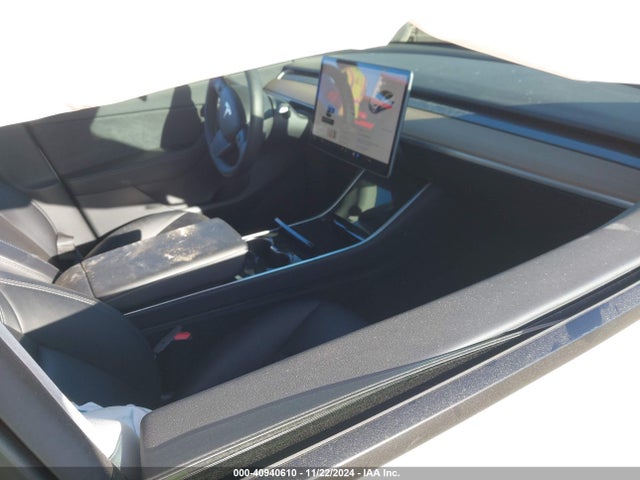 2021 TESLA MODEL Y 5YJYGDEE8MF115429 Photo 4
