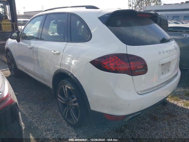 2012 PORSCHE CAYENNE WP1AA2A28CLA04375 Photo 2