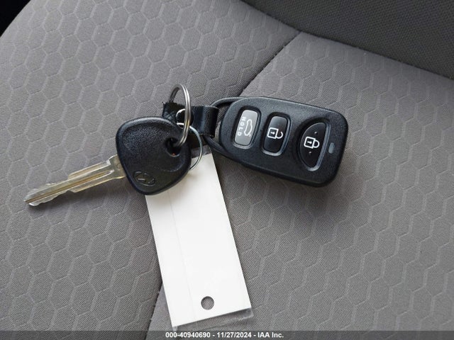 Hyundai ELANTRA SE 2019 5NPD74LF5KH410173 Image 11