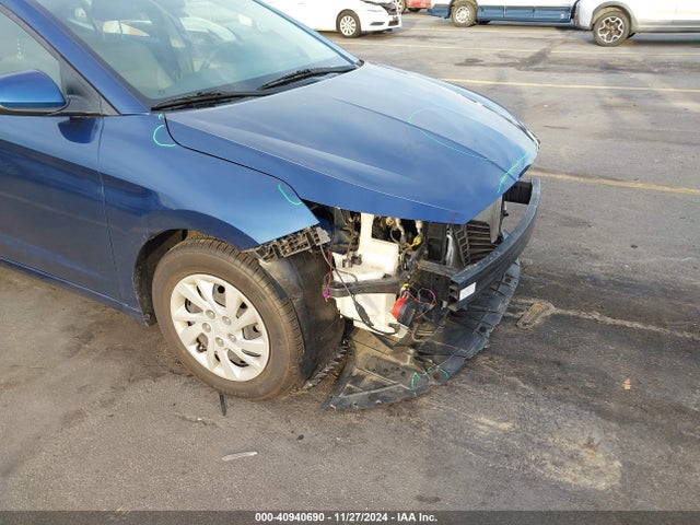 Hyundai ELANTRA SE 2019 5NPD74LF5KH410173 Image 19