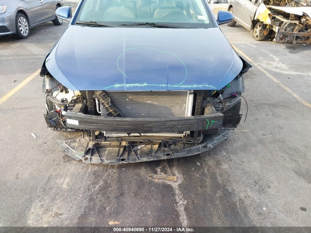 Hyundai ELANTRA SE 2019 5NPD74LF5KH410173 Image 6