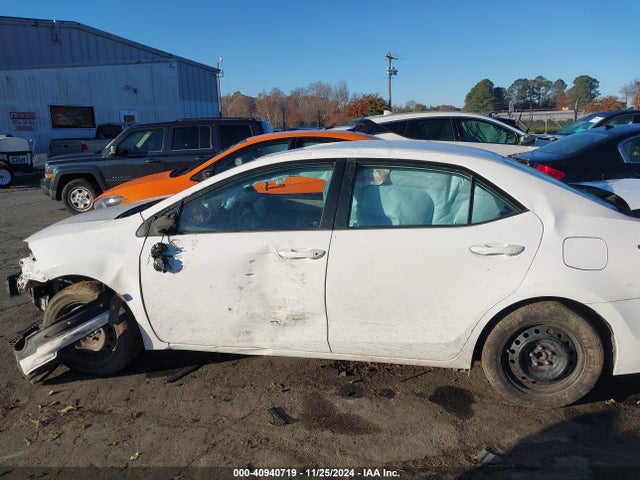 Toyota COROLLA LE 2018 2T1BURHE0JC993122 Image 14
