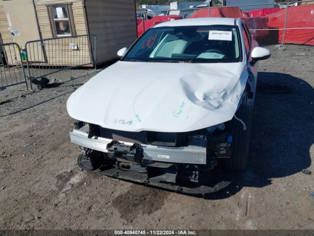 5XXG14J21PG174672 KIA K5 LXS