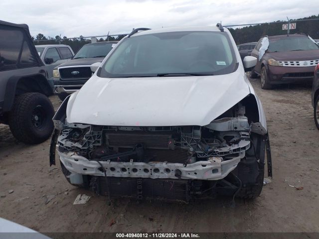 1FMCU0GD4JUC88914 Ford ESCAPE SE