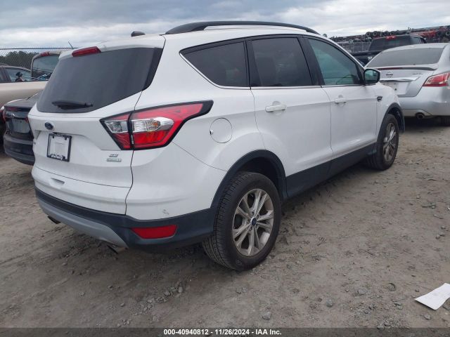 1FMCU0GD4JUC88914 Ford ESCAPE SE