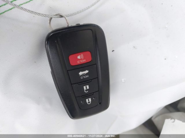 4T1F11AK9NU028078 Toyota CAMRY XLE