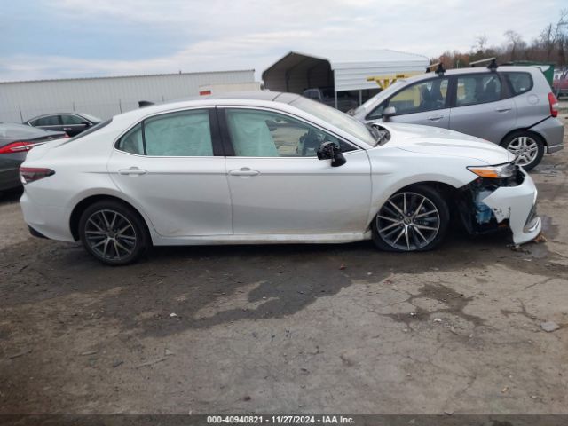 4T1F11AK9NU028078 Toyota CAMRY XLE