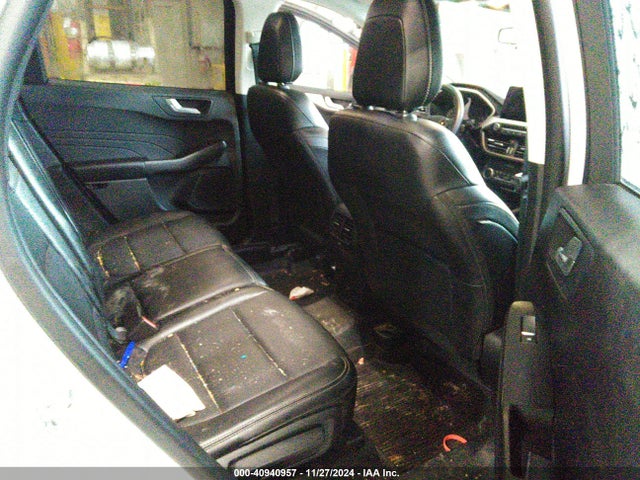 1FMCU9H60NUA34790 Ford ESCAPE SEL