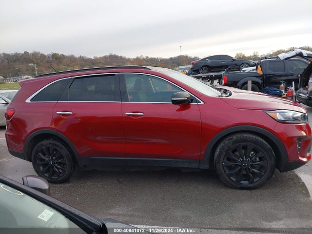 KIA Sorento 3.3l S 2019 5XYPG4A55KG589443 Image 13