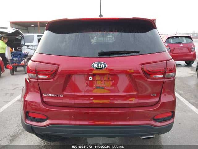 KIA Sorento 3.3l S 2019 5XYPG4A55KG589443 Image 16