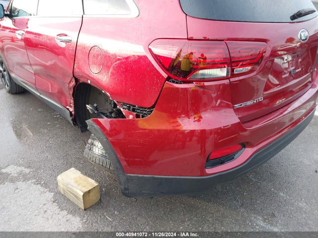 KIA Sorento 3.3l S 2019 5XYPG4A55KG589443 Image 17