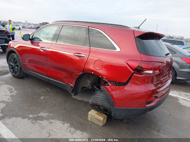 KIA Sorento 3.3l S 2019 5XYPG4A55KG589443 Image 3