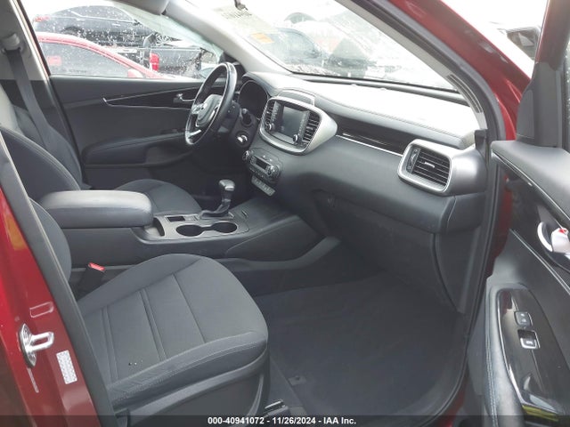 KIA Sorento 3.3l S 2019 5XYPG4A55KG589443 Image 5
