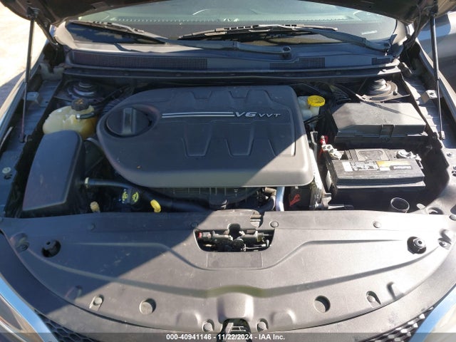 Chrysler 200 C 2015 1C3CCCCG9FN510491 Image 10