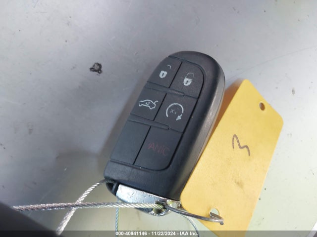 Chrysler 200 C 2015 1C3CCCCG9FN510491 Image 11