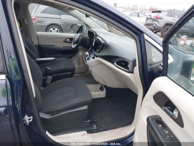 2C4RC1DG3HR592796 Chrysler Pacifica Touring