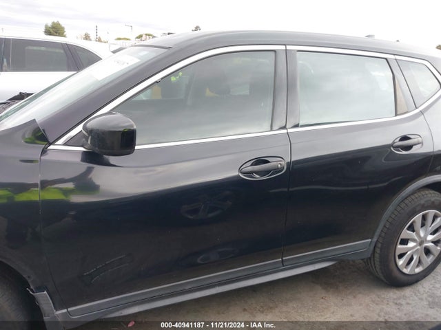 Nissan ROGUE S 2018 KNMAT2MT0JP606323 Image 14