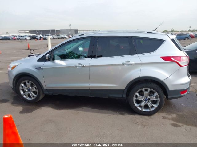 1FMCU9J99EUA70823 Ford Escape Titanium