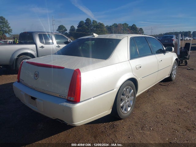 2011 CADILLAC DTS 1G6KH5E69BU145662 Photo 3
