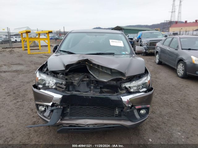 JA4AR3AW1JU004318 Mitsubishi Outlander Sport 2.4 Se
