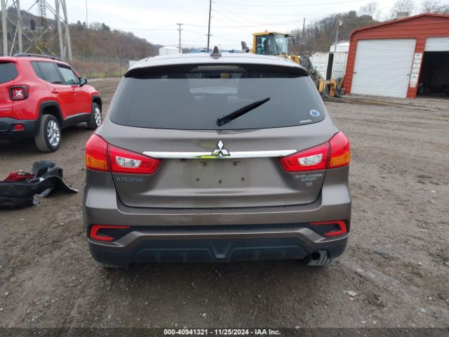 JA4AR3AW1JU004318 Mitsubishi Outlander Sport 2.4 Se