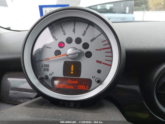 2010 MINI COOPER S WMWMF7C50ATX44842 Photo 6