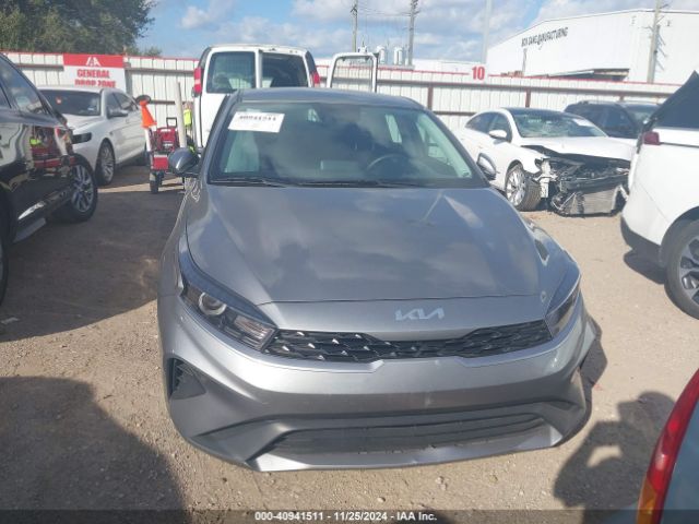 3KPF24AD9PE622384 KIA Forte Lxs